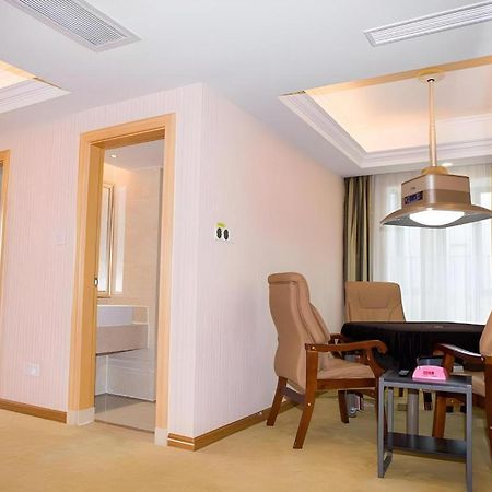 Vienna Classic Hotel Qingyuan Taihe Ancient Cave Scenic Area Екстериор снимка