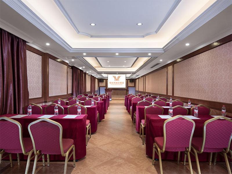 Vienna Classic Hotel Qingyuan Taihe Ancient Cave Scenic Area Екстериор снимка