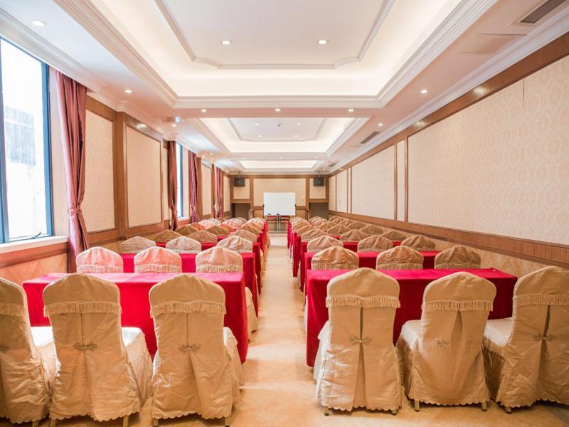 Vienna Classic Hotel Qingyuan Taihe Ancient Cave Scenic Area Екстериор снимка
