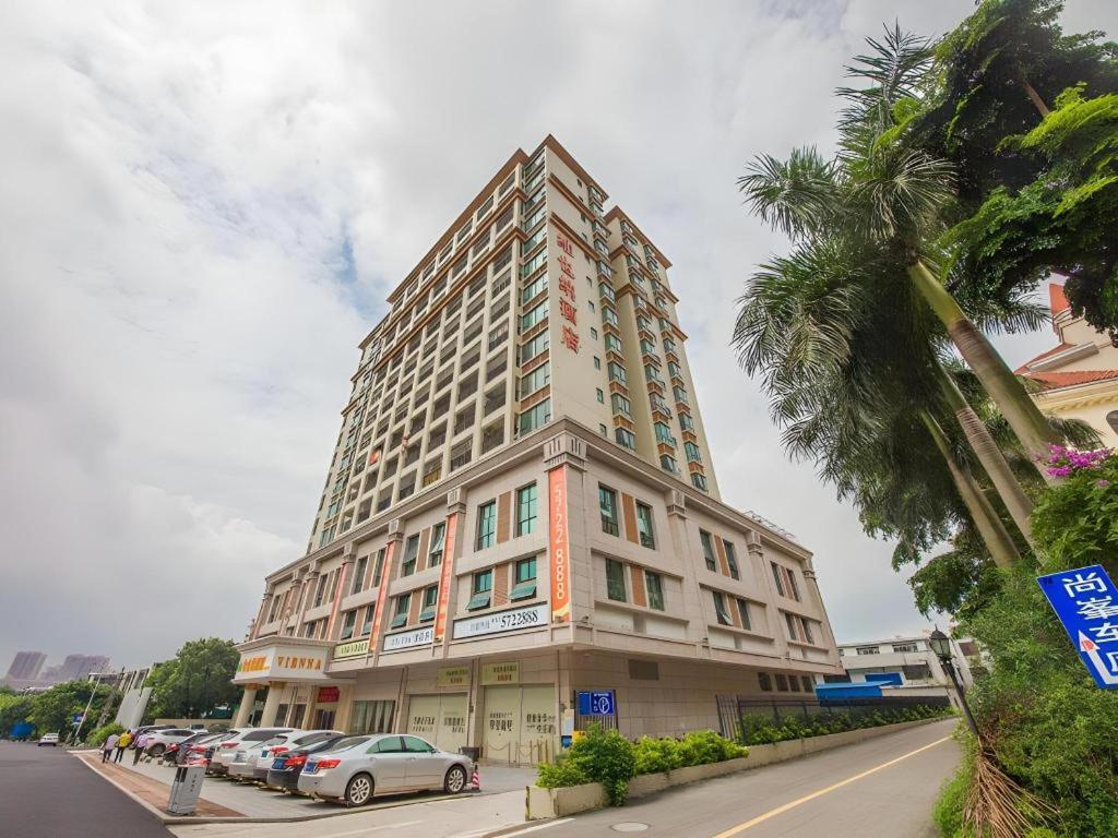 Vienna Classic Hotel Qingyuan Taihe Ancient Cave Scenic Area Екстериор снимка