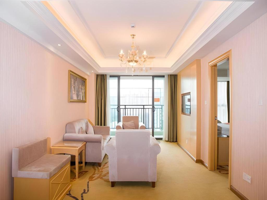 Vienna Classic Hotel Qingyuan Taihe Ancient Cave Scenic Area Екстериор снимка
