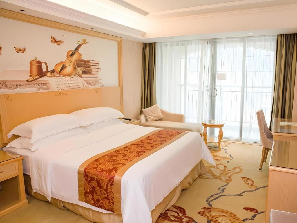 Vienna Classic Hotel Qingyuan Taihe Ancient Cave Scenic Area Екстериор снимка