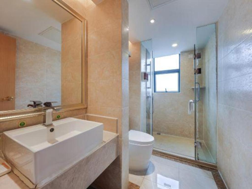 Vienna Classic Hotel Qingyuan Taihe Ancient Cave Scenic Area Екстериор снимка