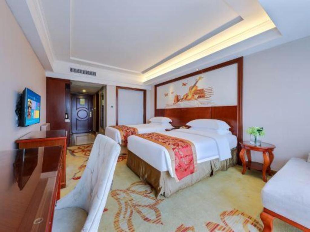 Vienna Classic Hotel Qingyuan Taihe Ancient Cave Scenic Area Екстериор снимка